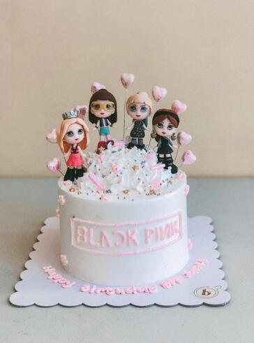 Blackpink Figurine Cake