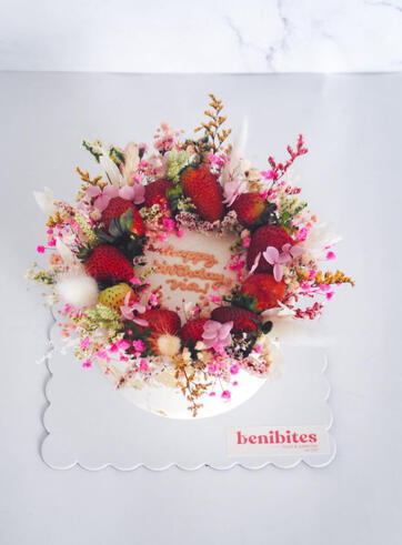 Dried Flowers with Strawberry